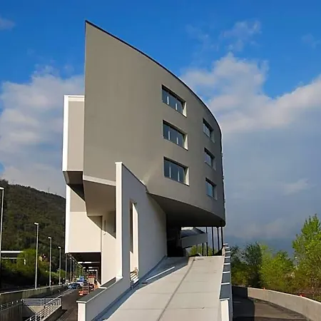 Buecherstube Im Living Kampill Апарт-готель Больцано